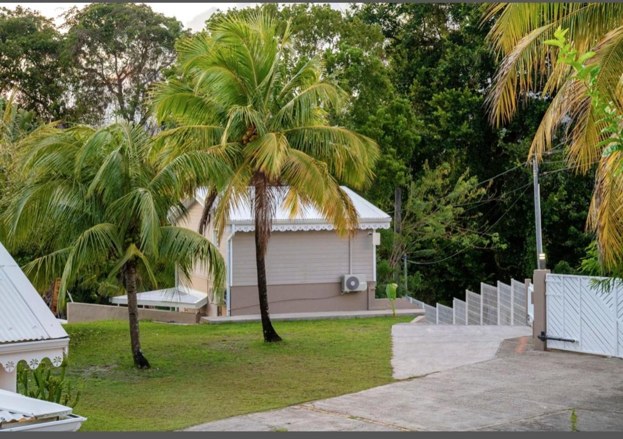 Appartement d'une chambre avec vue sur la mer piscine partagee et balcon a Fort de France a 4 km de la plage Extérieur photo