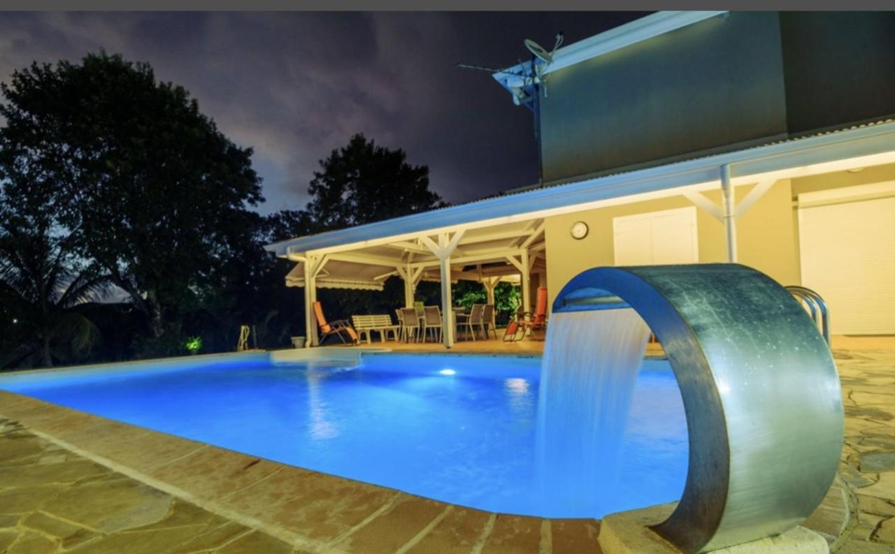 Appartement d'une chambre avec vue sur la mer piscine partagee et balcon a Fort de France a 4 km de la plage Extérieur photo